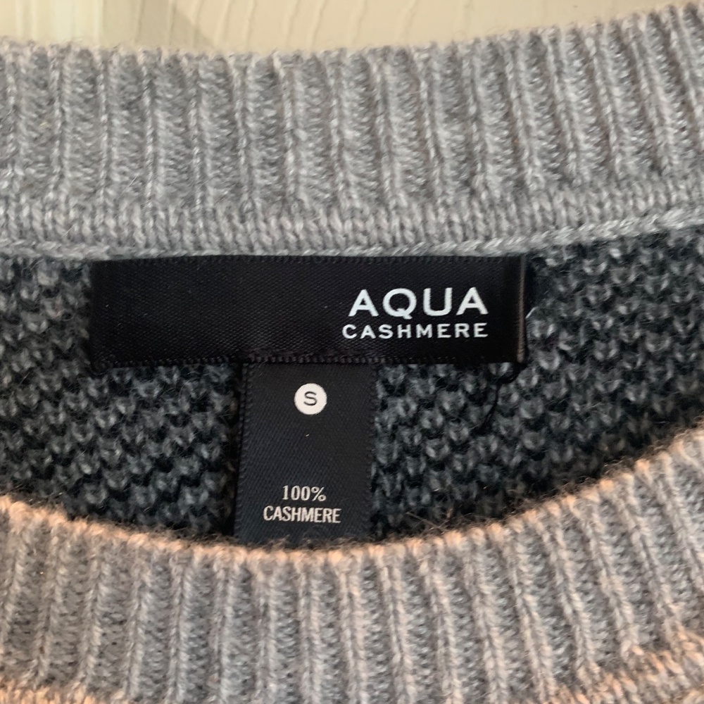 Aqua Cashmere Gray/Black Print Sweater sz S - Picture 2 of 3
